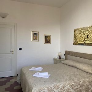 Camera con letto king size
